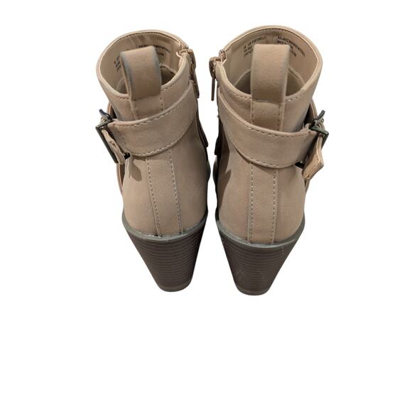 St. John's Bay wedge boots - Picture 2 of 10